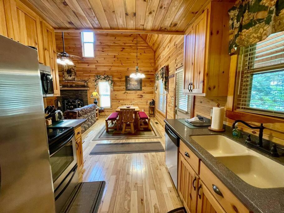 Cabin 2 Bed Close To Helen Hot Tub #15 מראה חיצוני תמונה